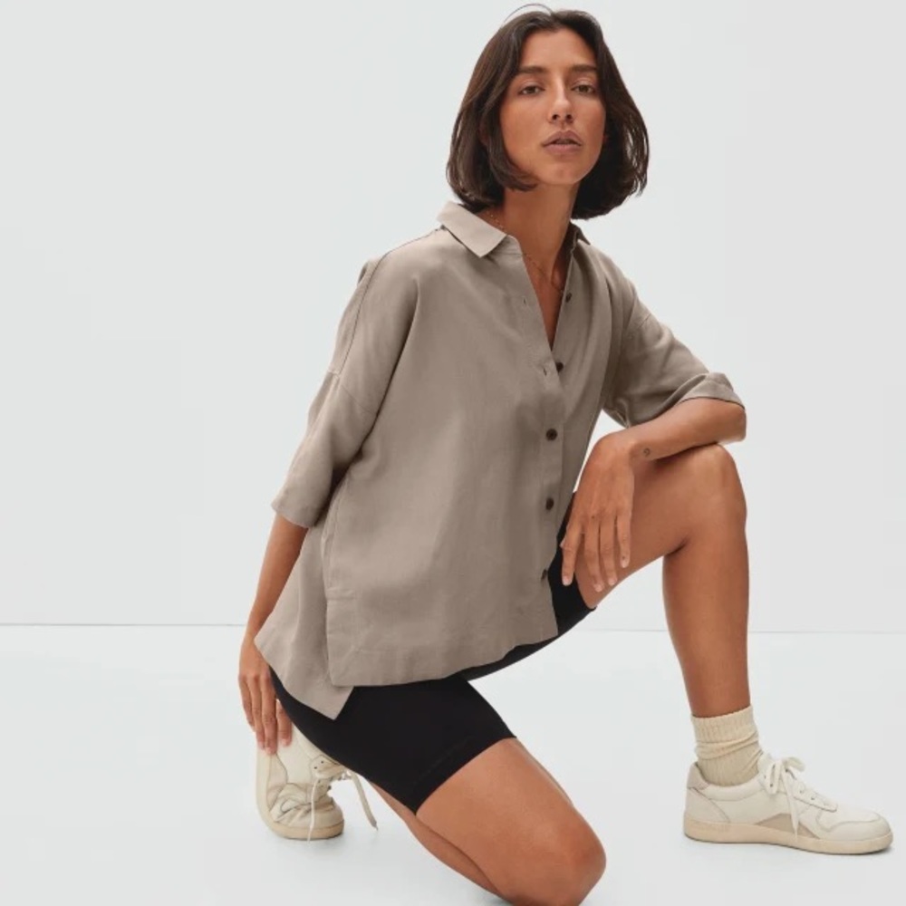 Everlane Drapey Square Shirt in Burnt Sugar